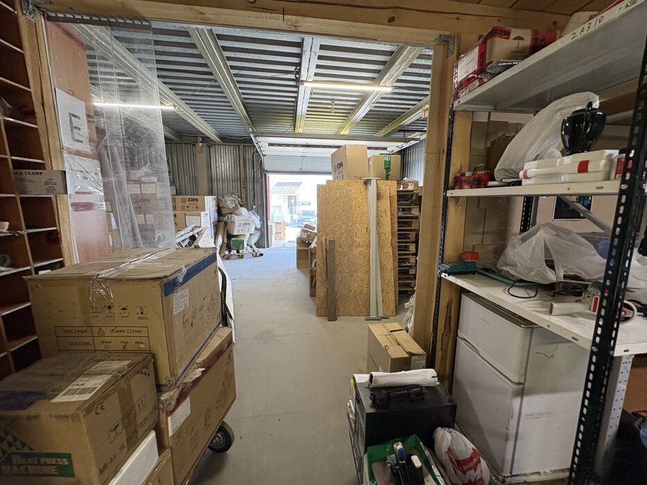 Екатеринбург, ул. Данилы Зверева, 31Е (Пионерский) - фото склада (8)