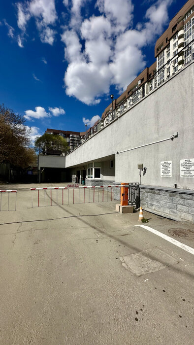 Екатеринбург, ул. Маршала Жукова, 13 (Центр) - фото гаража (3)