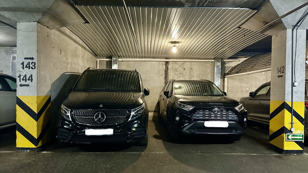 Екатеринбург, ул. Маршала Жукова, 13 (Центр) - фото гаража (5)