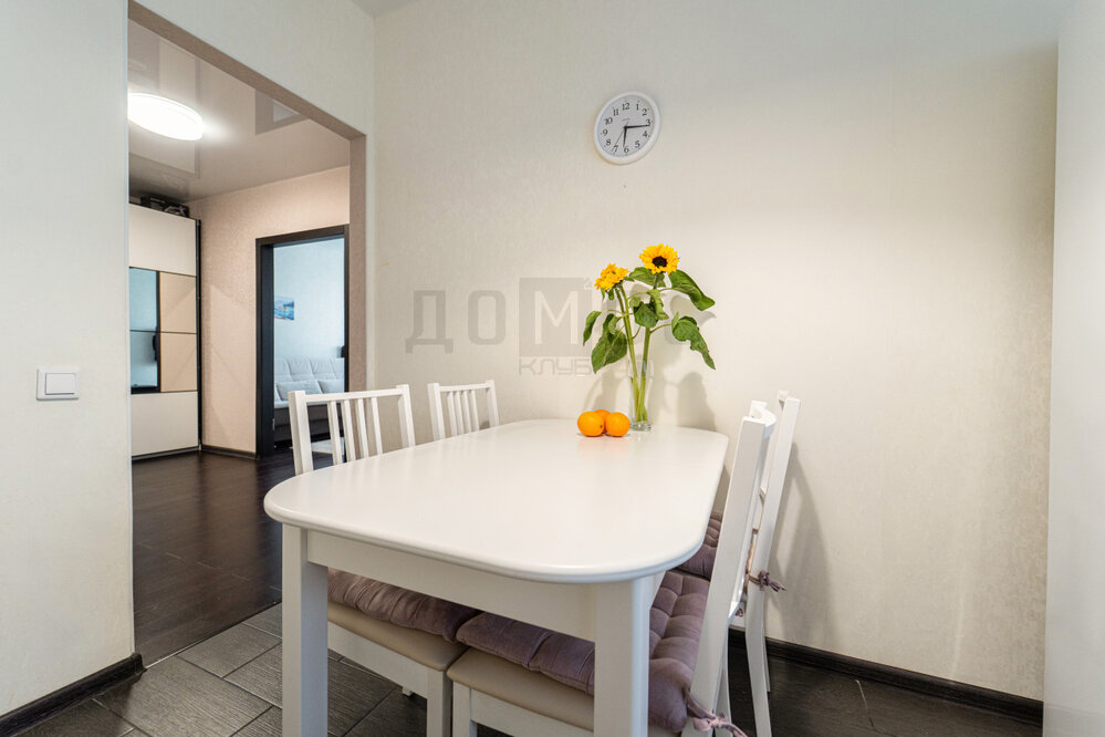 Екатеринбург, ул. Чкалова, 258 (УНЦ) - фото квартиры (1)