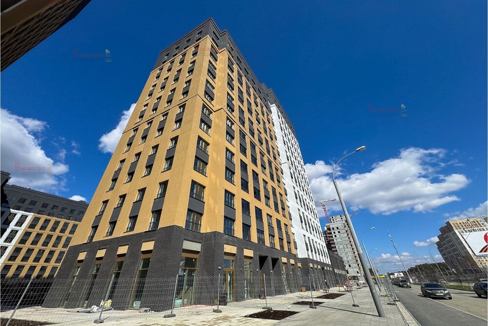 Екатеринбург, ул. Вильгельма де Геннина, 30 (Академический) - фото торговой площади (2)