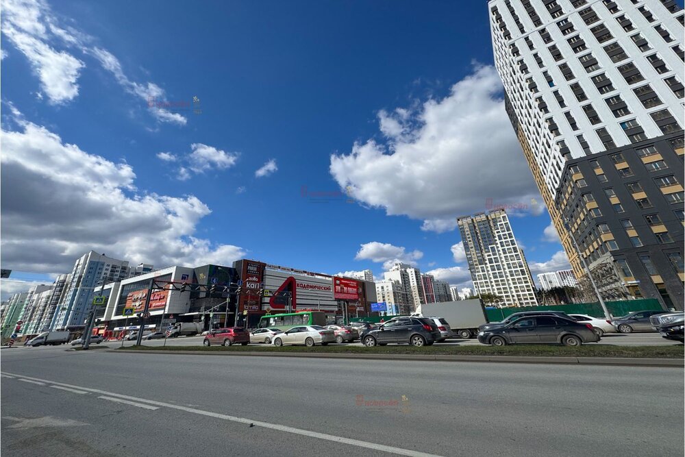 Екатеринбург, ул. Вильгельма де Геннина, 30 (Академический) - фото торговой площади (6)