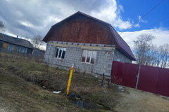 г. Кировград, ул. Трудовая, 32 (городской округ Кировградский) - фото коттеджа/дома/дачи