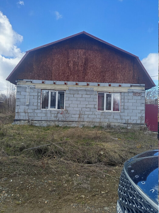 г. Кировград, ул. Трудовая, 32 (городской округ Кировградский) - фото коттеджа/дома/дачи (4)