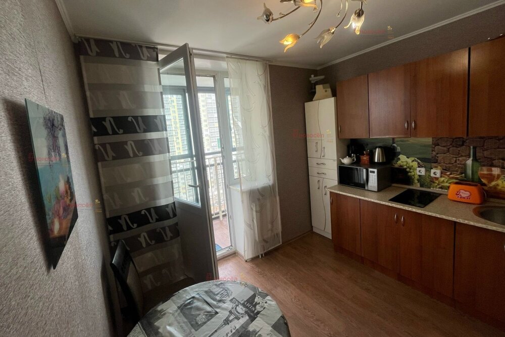 Екатеринбург, ул. Старых Большевиков, 3/в (Эльмаш) - фото квартиры (4)