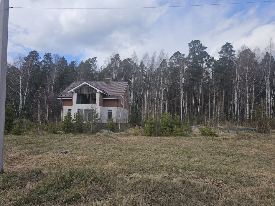 г. Среднеуральск, ул. Благодатная, 8 (городской округ Среднеуральск) - фото коттеджа (1)