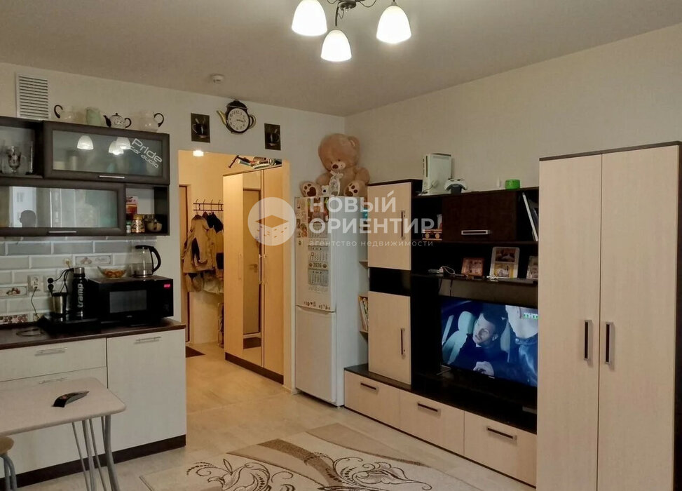 Екатеринбург, ул. Латвийская, 56 (Компрессорный) - фото квартиры (1)