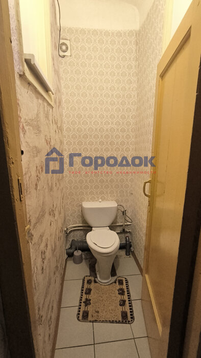 г. Каменск-Уральский, ул. Строителей, 38 (городской округ Каменский) - фото комнаты (9)