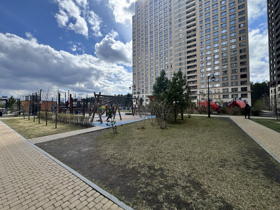 Екатеринбург, ул. Краснолесья, 10/4 (УНЦ) - фото квартиры (1)