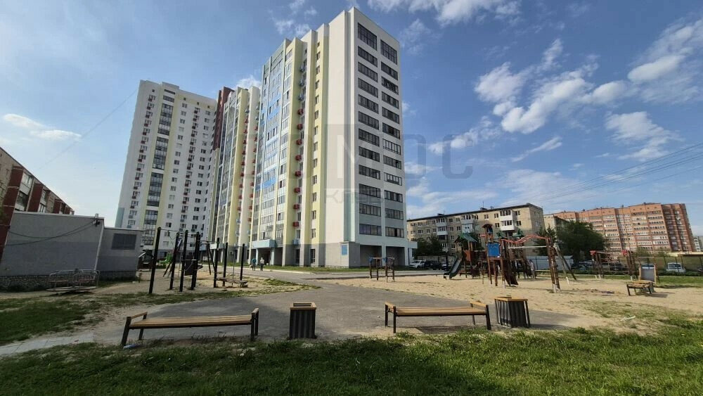 Городской Округ Верхняя Пышма, Поселок Зеленый Бор, ул. Огнеупорщиков, 15 (городской округ Верхняя Пышма) - фото квартиры (2)