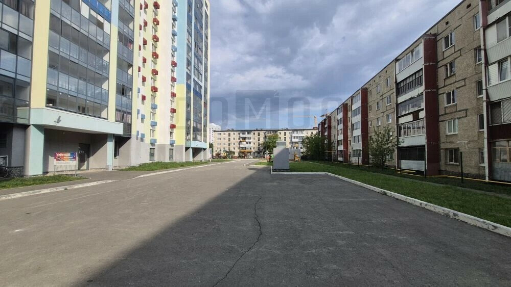 Городской Округ Верхняя Пышма, Поселок Зеленый Бор, ул. Огнеупорщиков, 15 (городской округ Верхняя Пышма) - фото квартиры (3)