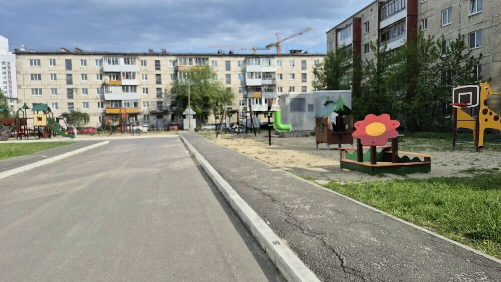 Городской Округ Верхняя Пышма, Поселок Зеленый Бор, ул. Огнеупорщиков, 15 (городской округ Верхняя Пышма) - фото квартиры (4)