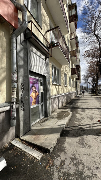 Екатеринбург, ул. Машиностроителей, 6 (Уралмаш) - фото торговой площади (1)