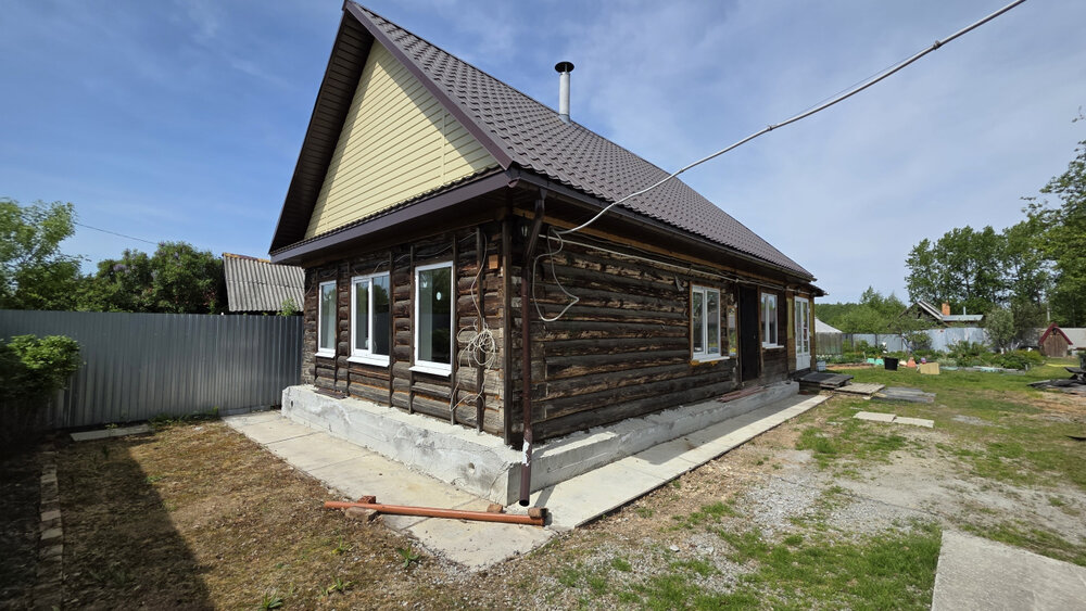 п. Монетный, ул. Клубный, 1в (городской округ Березовский) - фото дома (1)