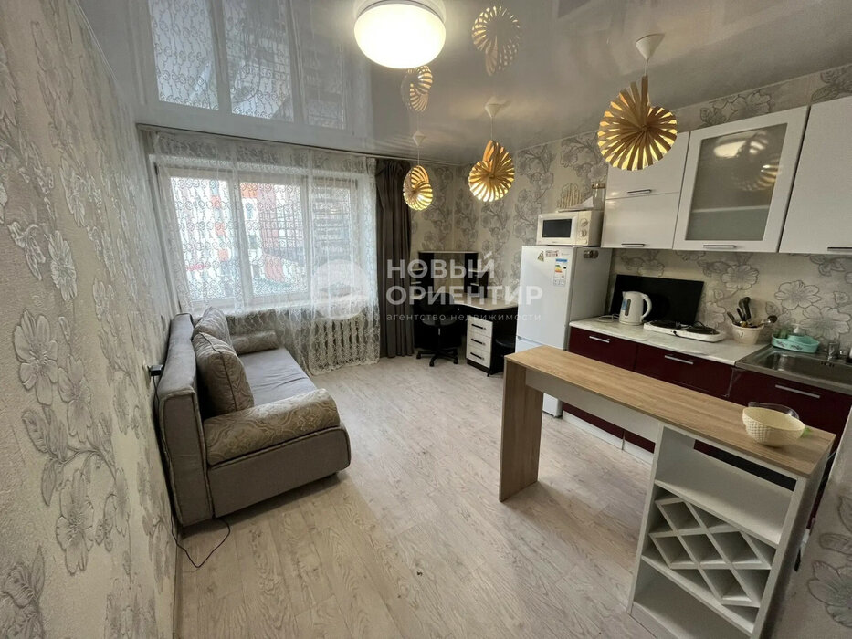 Екатеринбург, ул. Гурзуфская, 18 (Юго-Западный) - фото квартиры (1)