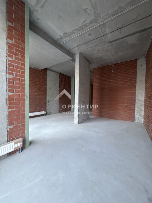 Екатеринбург, ул. Краснолесья, 10/6 - фото торговой площади (1)