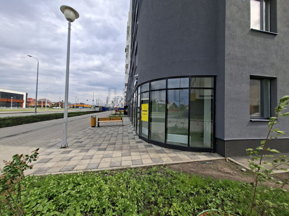 Екатеринбург, ул. Тенистая, 8в (Широкая речка) - фото торгового помещения (3)