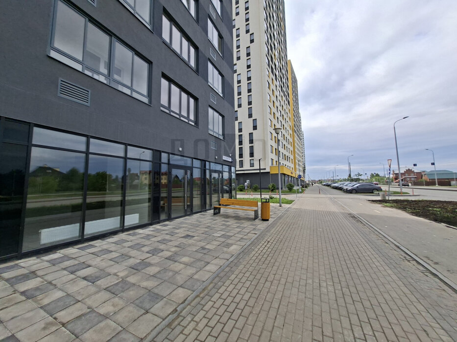 Екатеринбург, ул. Тенистая, 8в (Широкая речка) - фото торгового помещения (5)