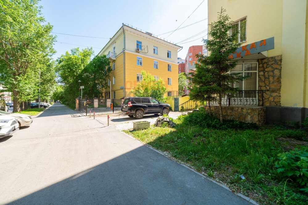 Екатеринбург, ул. Челюскинцев, 60 (Центр) - фото торгового помещения (3)