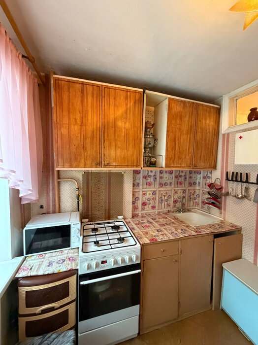 г. Каменск-Уральский, ул. Добролюбова, 18 (городской округ Каменский) - фото квартиры (7)