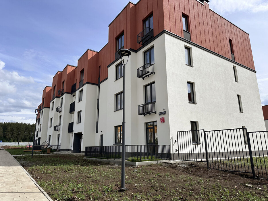 Екатеринбург, ул. Абрикосовая, 60/2 (Горный щит) - фото квартиры (1)