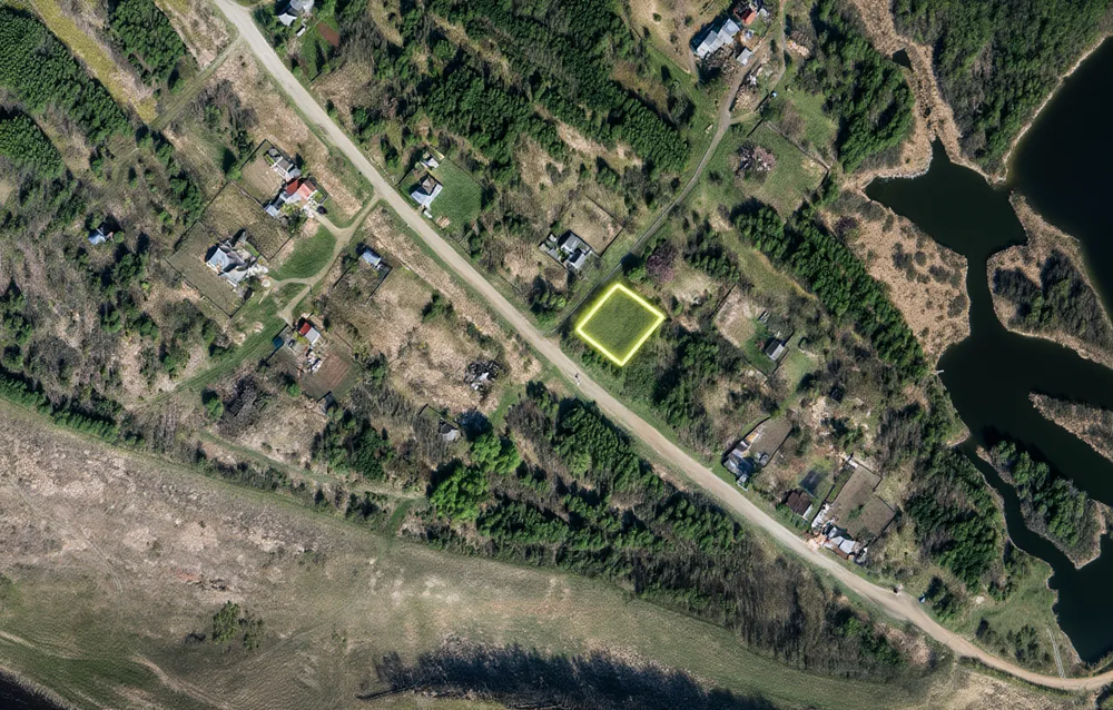 г. Тавда, ул. Челюскинцев, 16 (городской округ Тавдинский) - фото земельного участка (1)