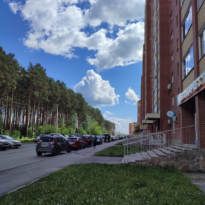 г. Березовский, ул. Гагарина, 21 (городской округ Березовский) - фото торгового помещения (6)