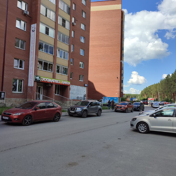 г. Березовский, ул. Гагарина, 21 (городской округ Березовский) - фото торгового помещения (7)