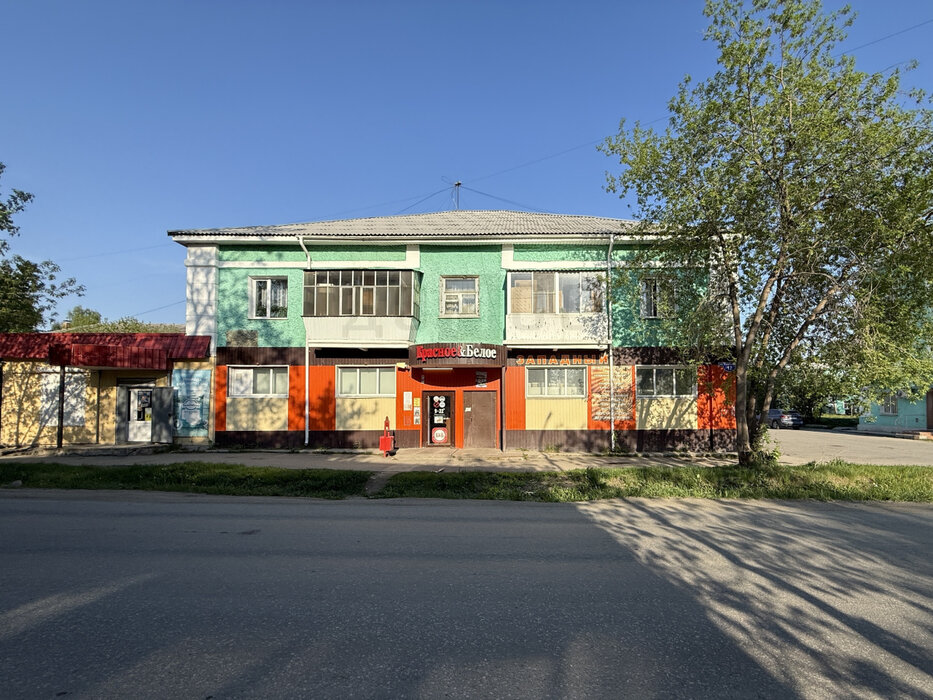 г. Верхняя Салда, ул. Евстигнеева, 17 (городской округ Верхнесалдинский) - фото торгового помещения (1)
