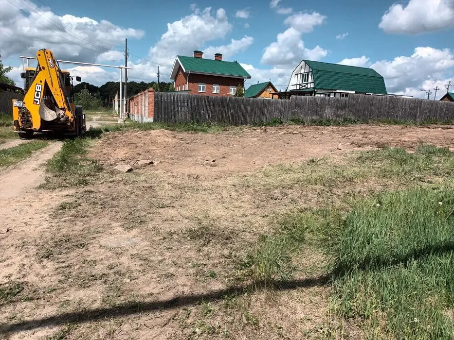 с. Большебрусянское, ул. Красных Партизан, 44 (городской округ Белоярский) - фото земельного участка (1)