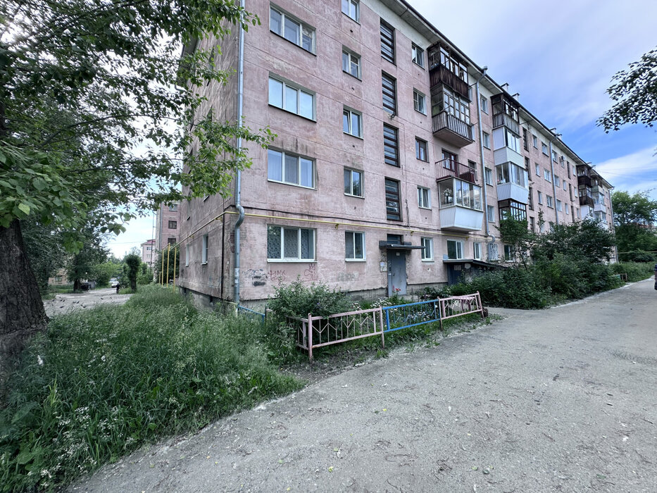 г. Асбест, ул. Победы, 9 (городской округ Асбестовский) - фото квартиры (1)