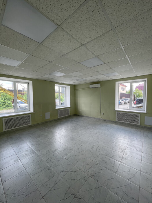 Екатеринбург, ул. Шефская, 3а/1 (Эльмаш) - фото торгового помещения (1)