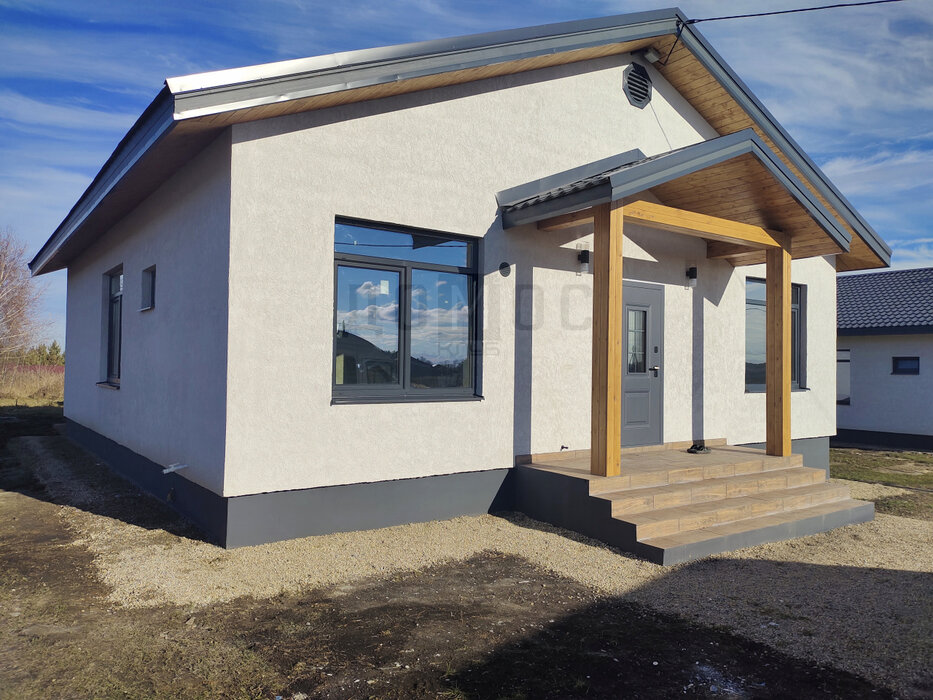 к.п. Чистые росы-2, ул. Пиритовая, 1 (городской округ Белоярский) - фото дома (2)