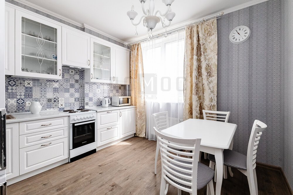 Екатеринбург, ул. Азина, 57 (Центр) - фото квартиры (1)