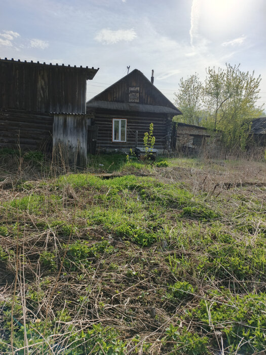 г. Кировград, ул. Матросова, 18 (городской округ Кировградский) - фото дома (2)