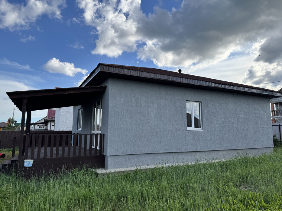 п. Прохладный, ул. Пушкина, 36 (городской округ Белоярский) - фото дома (2)