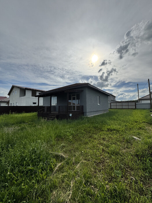 п. Прохладный, ул. Пушкина, 36 (городской округ Белоярский) - фото дома (4)