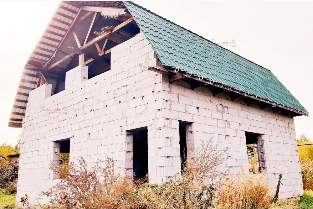 п. Монетный, ул. Маяковского, 9 (городской округ Березовский) - фото дома (10)