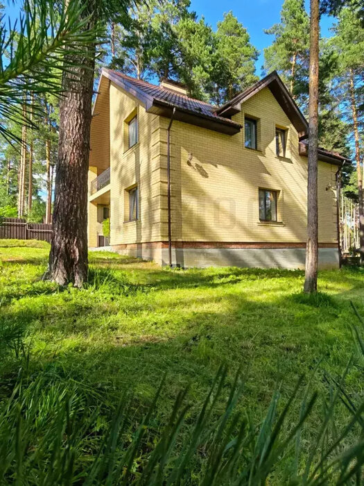 п. Каменка (г.о. Сысертский), ул. Сосновый, 7 (городской округ Сысертский) - фото коттеджа (2)