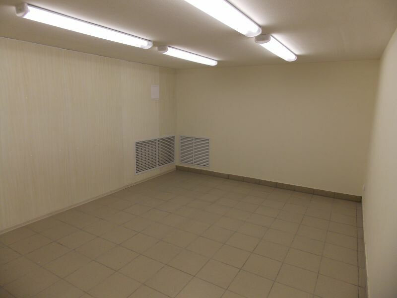 Екатеринбург, ул. Академическая, 25 (Втузгородок) - фото торгового помещения (2)