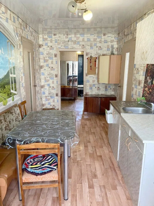 п. Первомайский (г.о. Каменск-Уральский), городской округ Город Каменск-Уральский, Каменск-Уральское направление, 81км., ул.Лесная, 19 (Выберите район) - фото дома (2)