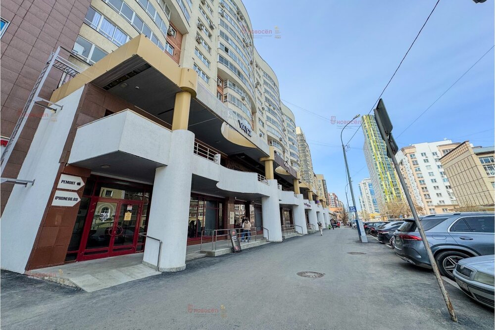 Екатеринбург, ул. Хохрякова, 74 (Центр) - фото торгового помещения (2)
