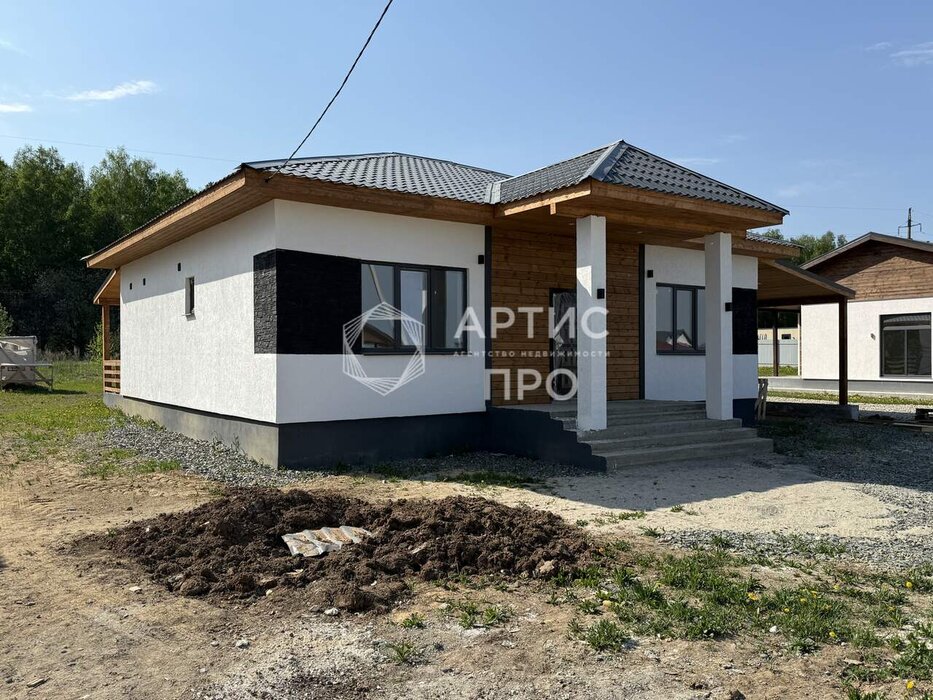 п. Прохладный, ул. Сосновая, 19 (городской округ Белоярский) - фото дома (3)