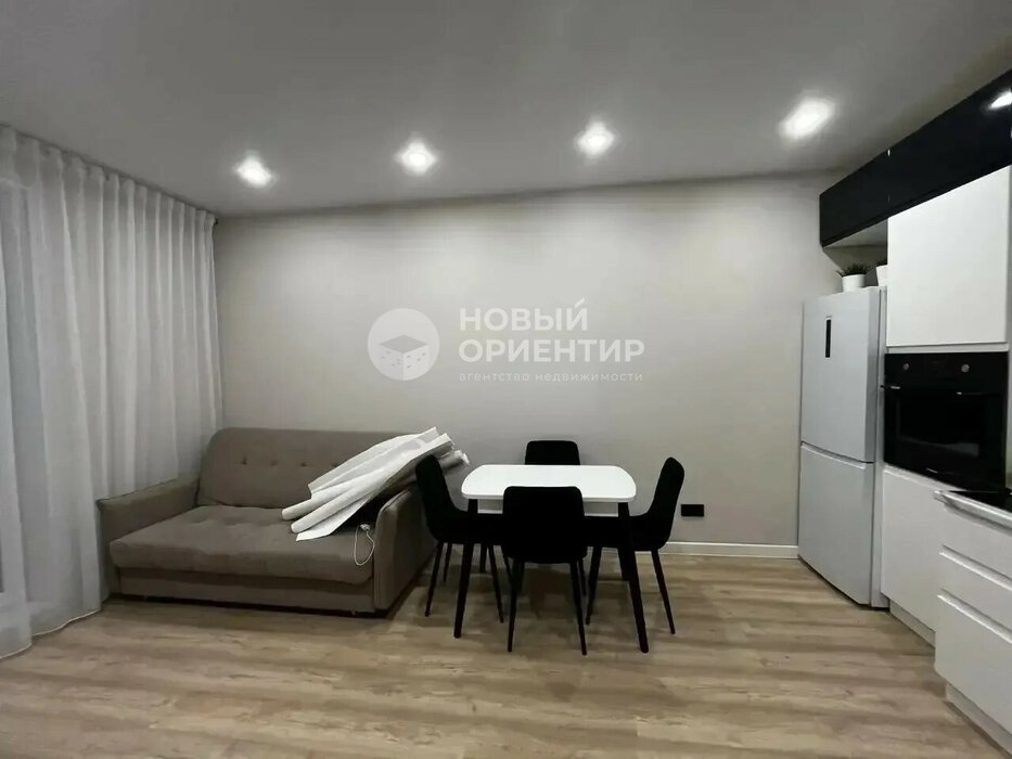Екатеринбург, ул. Академика Парина, 38/3 (Академический) - фото квартиры (2)
