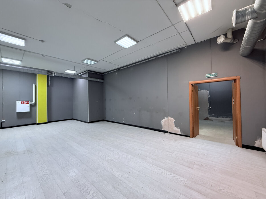 Екатеринбург, ул. Циолковского, 57 (Автовокзал) - фото торгового помещения (1)