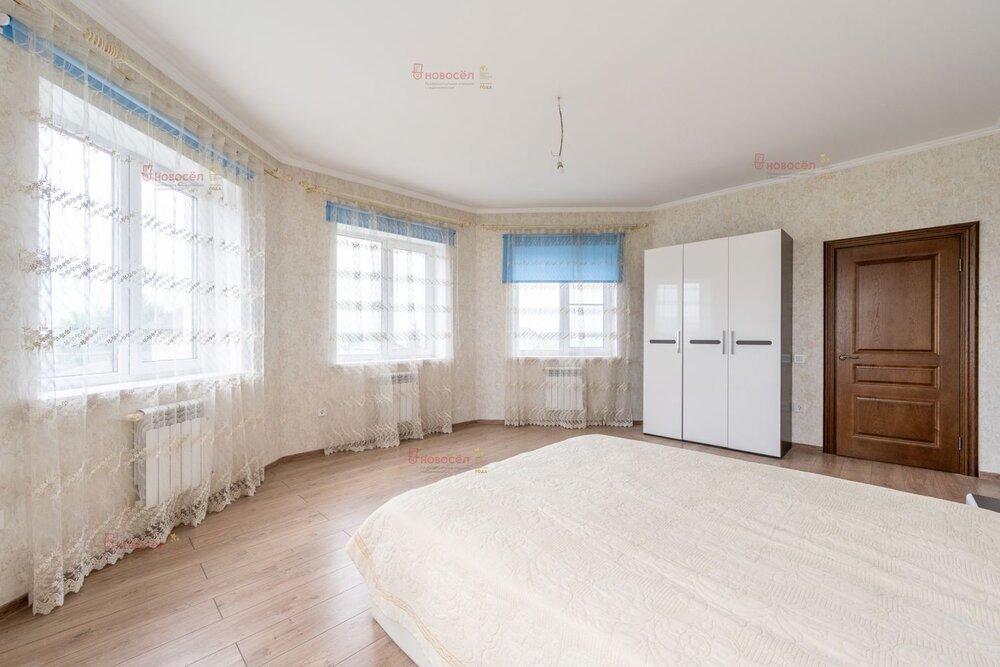 г. Арамиль, ул. Щорса, 113 (городской округ Арамильский) - фото дома (12)