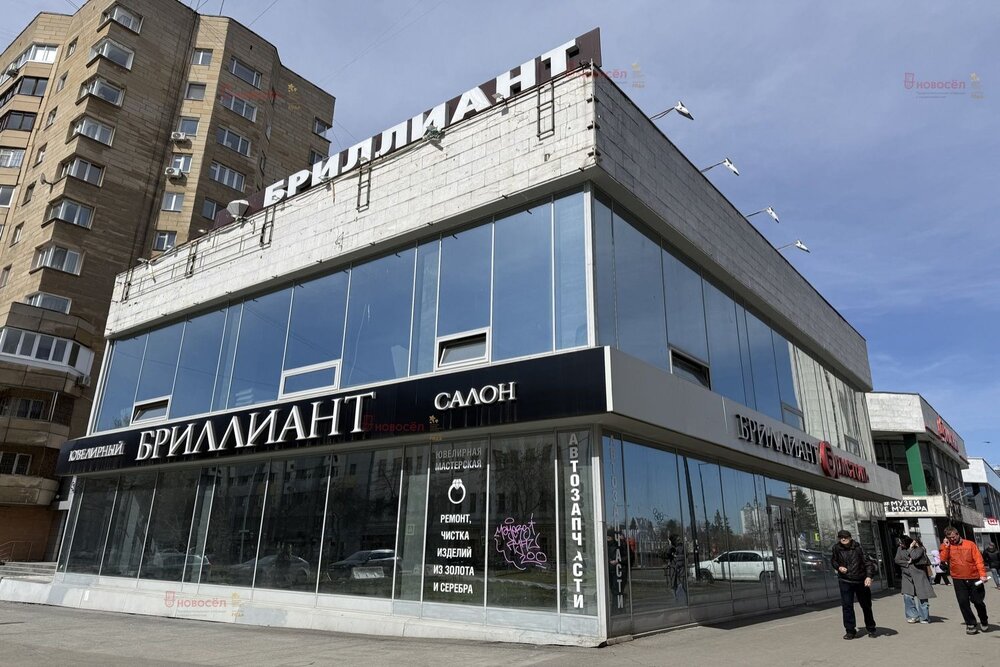 Екатеринбург, ул. Антона Валека, 12 (Центр) - фото торгового помещения (2)