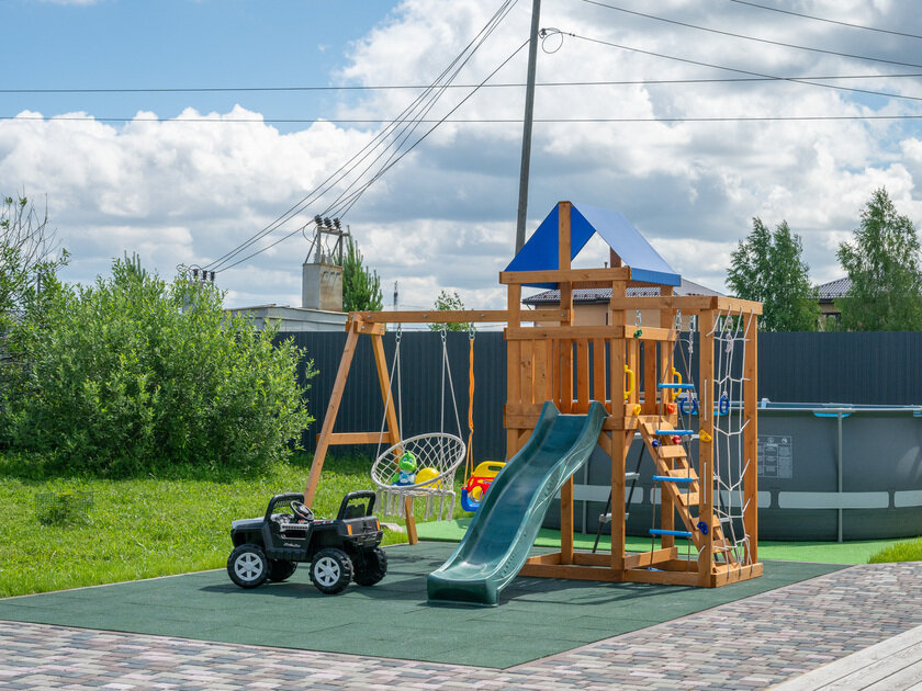п. Кирпичный, ул. Дмитрия Смирнова, 22 (городской округ Среднеуральск) - фото коттеджа (11)