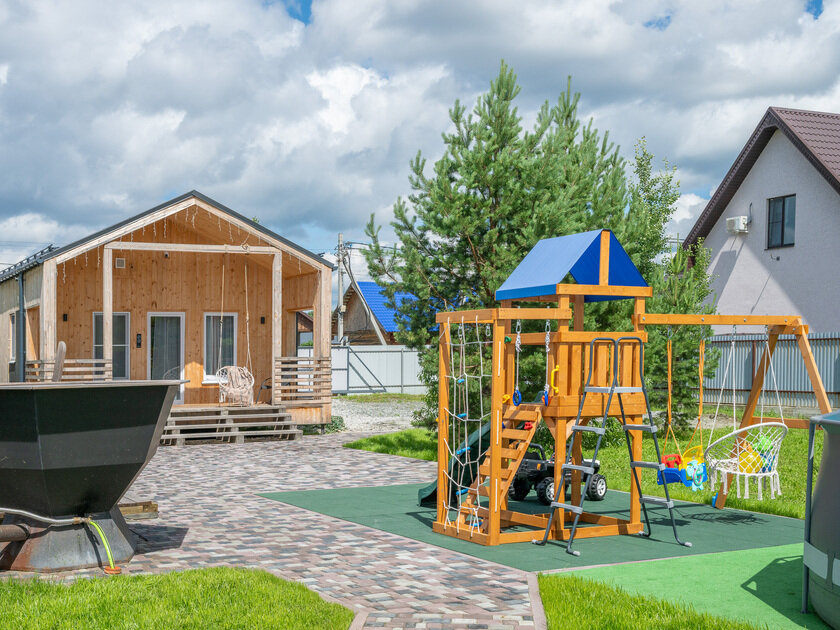 п. Кирпичный, ул. Дмитрия Смирнова, 22 (городской округ Среднеуральск) - фото коттеджа (5)