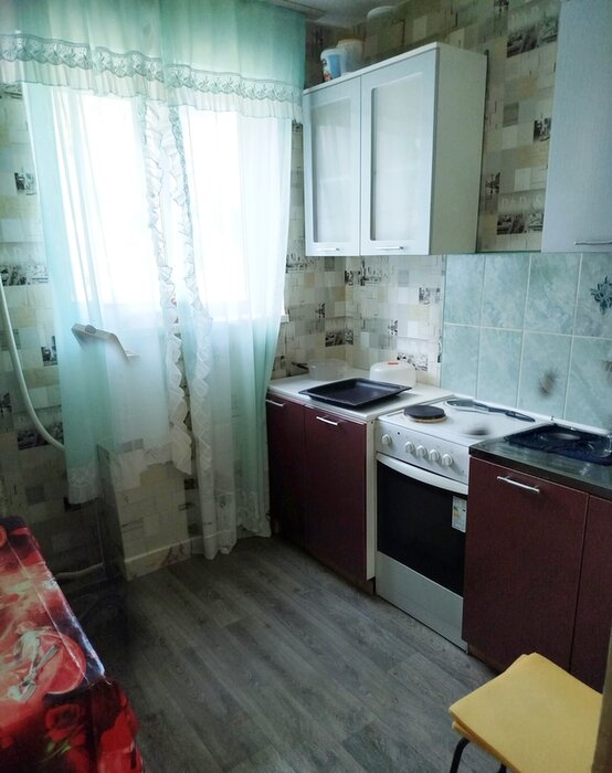 г. Каменск-Уральский, ул. Зои Космодемьянской, 27 (городской округ Каменский) - фото квартиры (6)